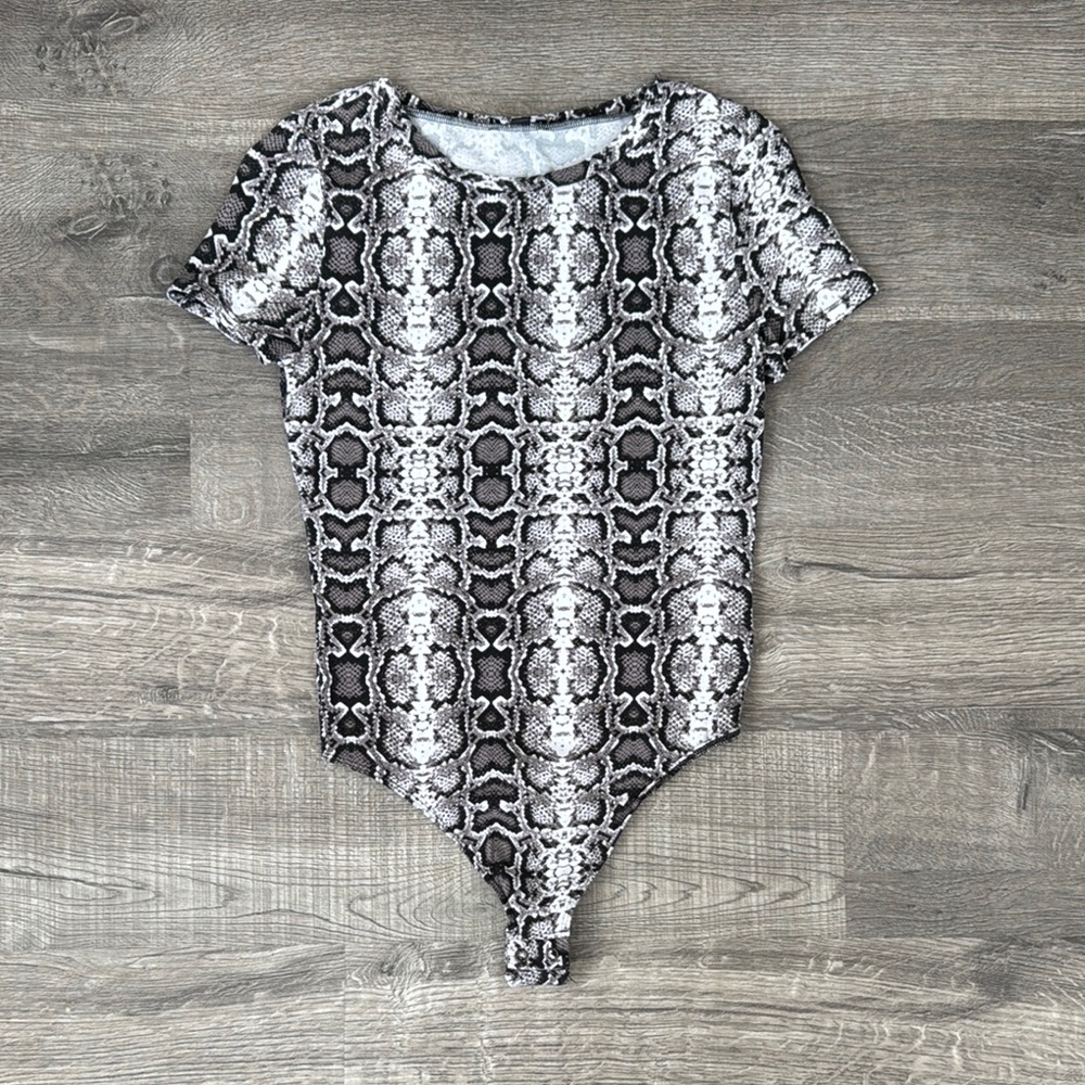 Women's Black and Gray Snakeskin Print Bodysuit